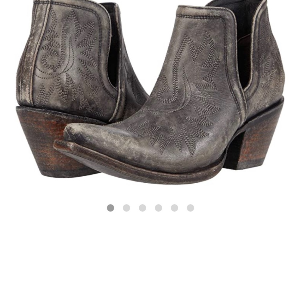 Iso . New or used WANT size7 ariat dixon bootie